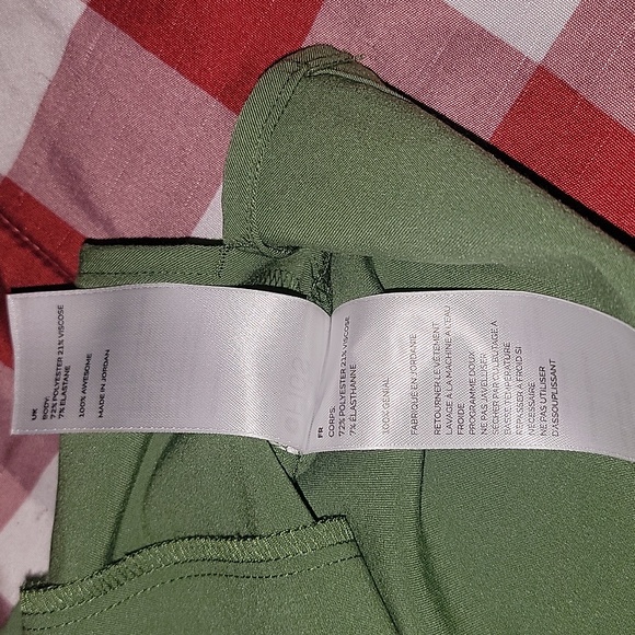 FIGS SCRUB TOP - Picture 4 of 4